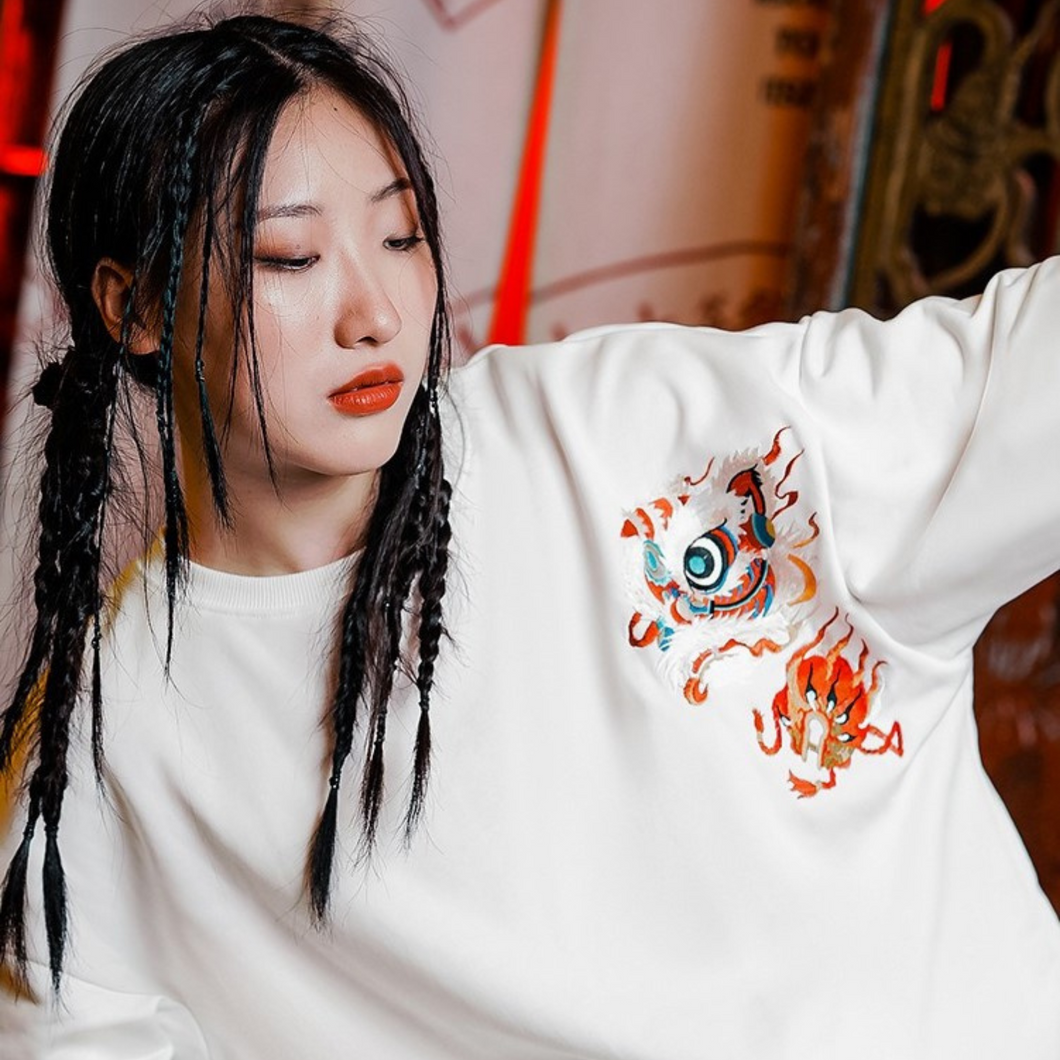 EMBROIDERY LONG-SLEEVED SWEATSHIRT AWAKENED LION BLESSINGS #L09