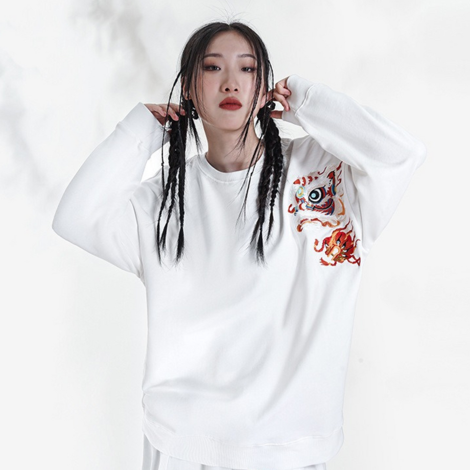 EMBROIDERY LONG-SLEEVED SWEATSHIRT AWAKENED LION BLESSINGS #L09