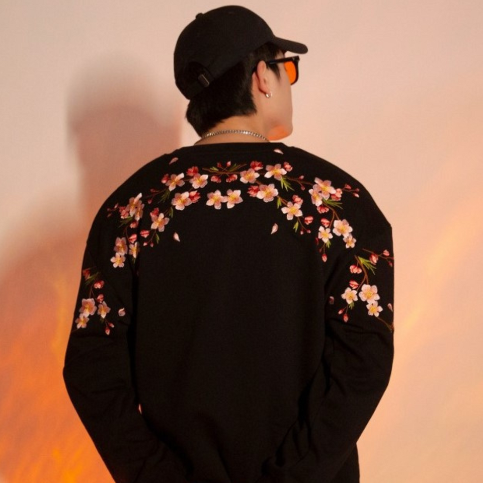 EMBROIDERY LONG-SLEEVED SWEATSHIRT PLUM BLOSSOM #LS10